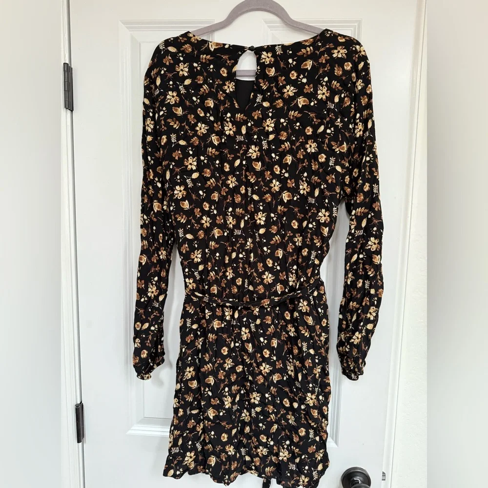 Gilli Black Pleated Long Sleeve Sundress - Picture 3 of 4
